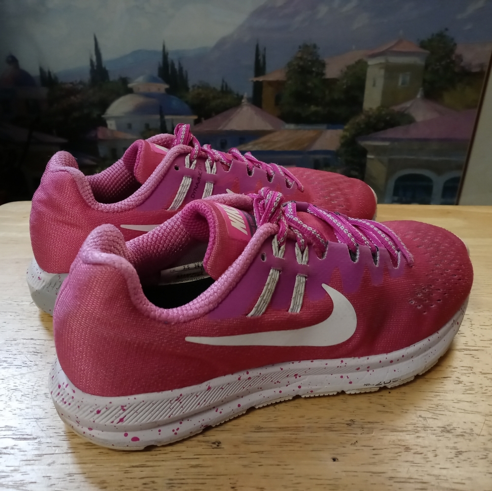 👟👟NIKE AIR PINK ZOOM STRUCTURE🛍👡GET YOUR PINK COLORS ON.👚🩱 - Picture 9 of 16